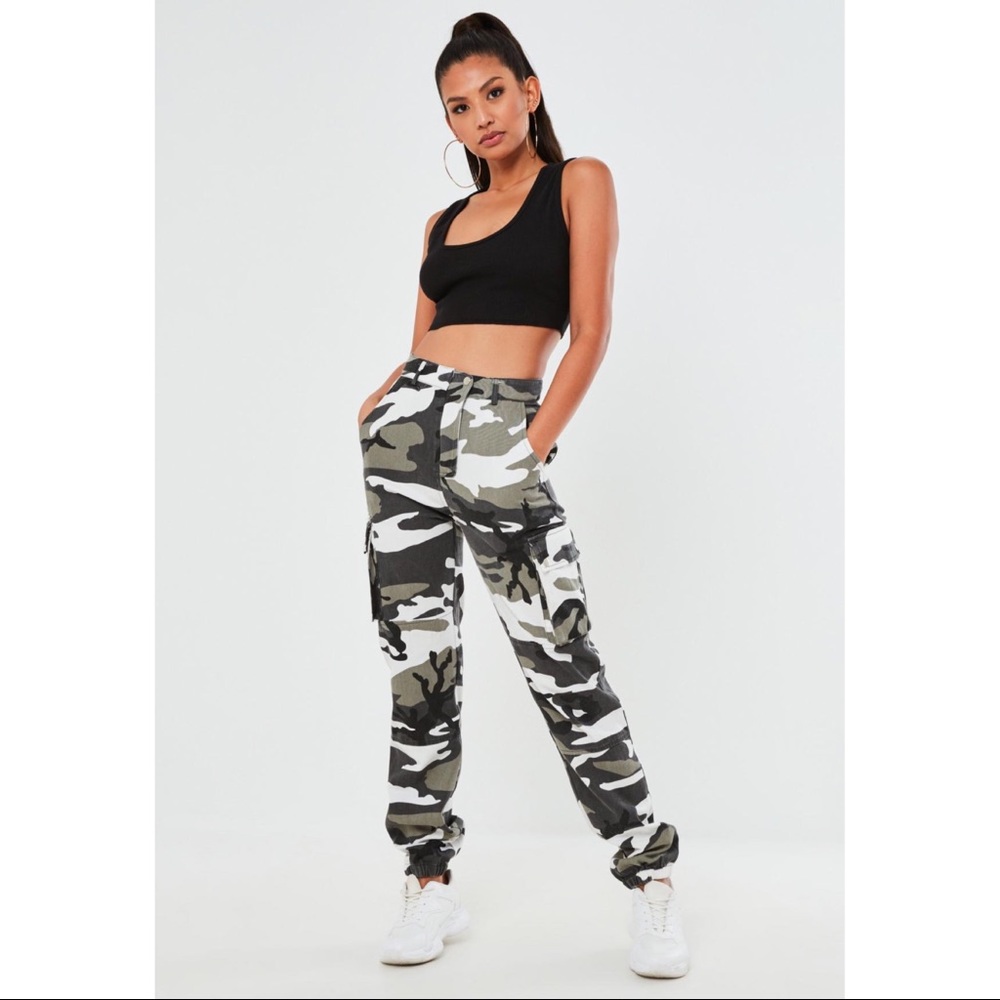 Missguided Grey Camo Cargo Pants - NWT (Sz US 4)